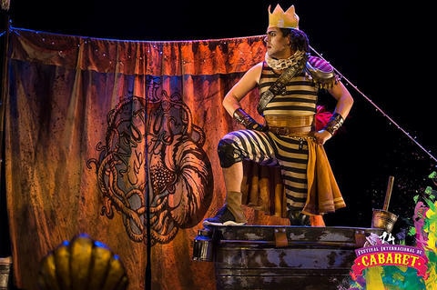 La corrupción y la violencia, a escena