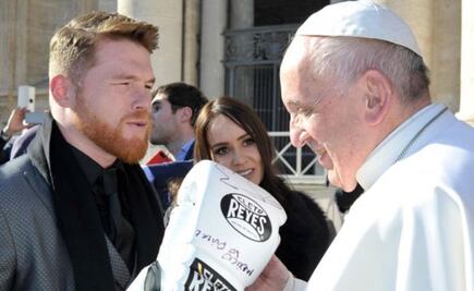 ‘Canelo’ Álvarez visita en El Vaticano al papa Francisco