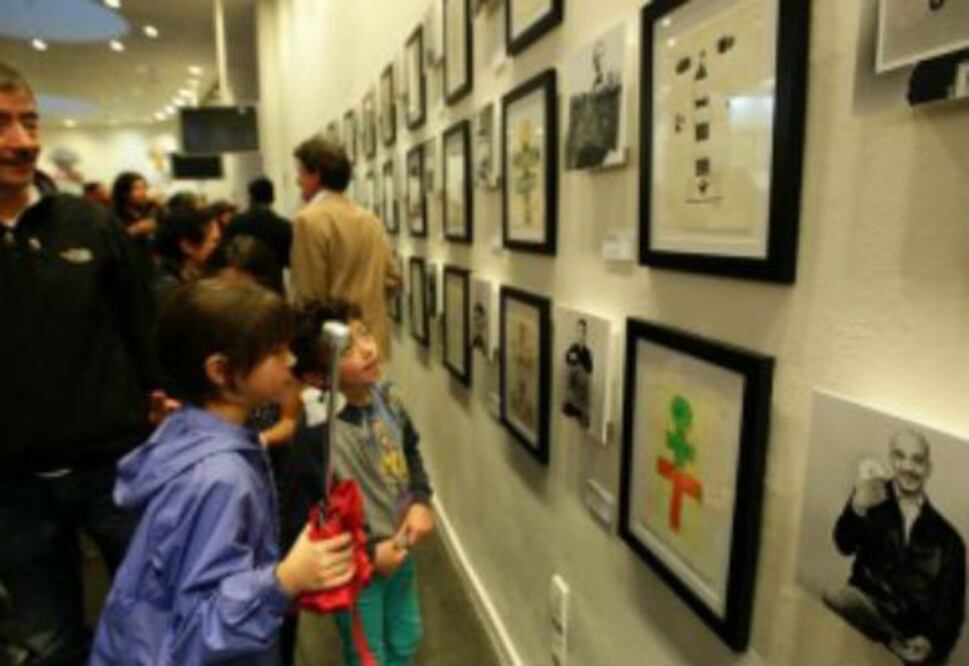 Julio Cortázar reconquista a escritores y artistas