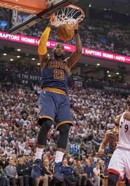 Cavaliers  barre a los Raptors