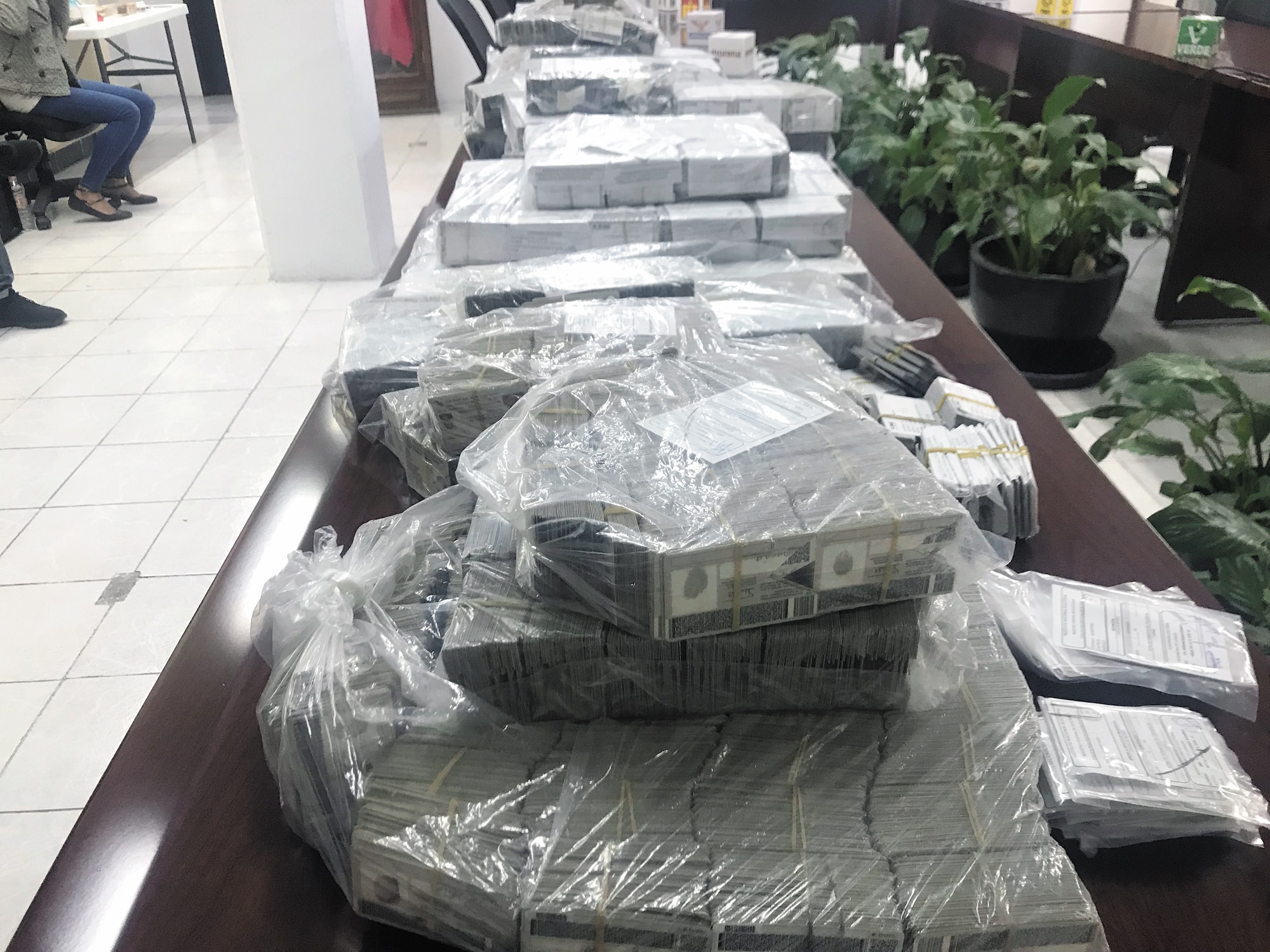 Junta local del INE destruye 33 mil 766 credenciales