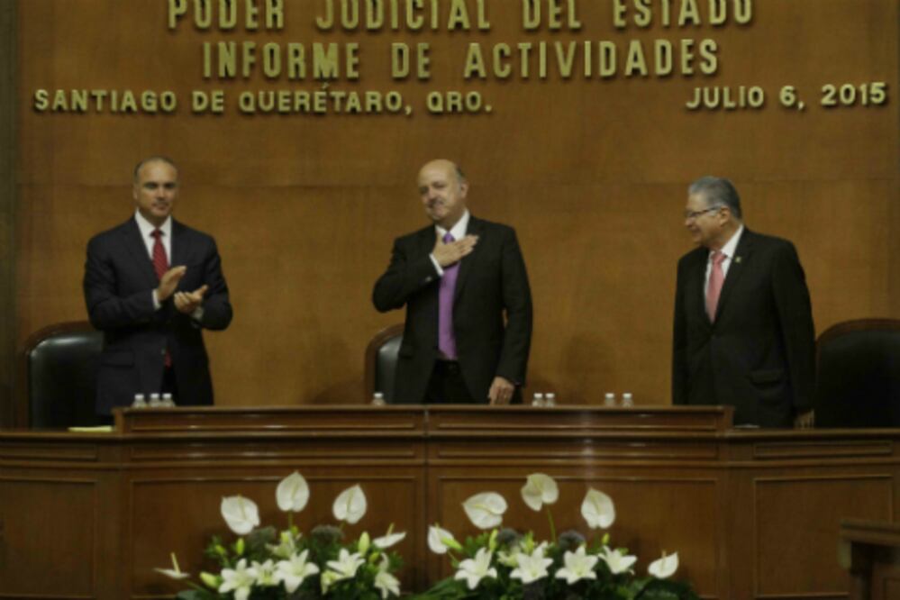 Calzada destaca la relación entre poderes