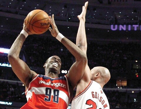 Jugador NBA confiesa su homosexualidad