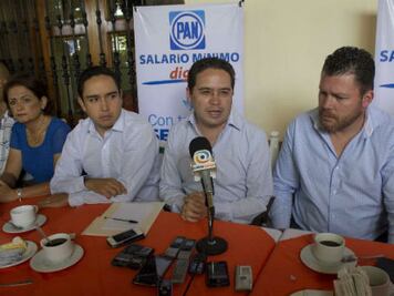 Busca PAN firmas en pro del salario 