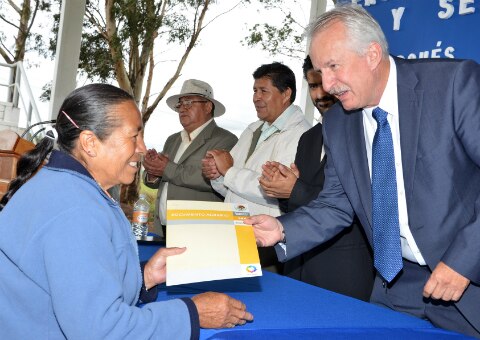 Entregan títulos de propiedad en El Marqués 
