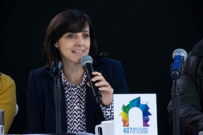 Eso de vivir por amor al arte, no es cierto: Cors