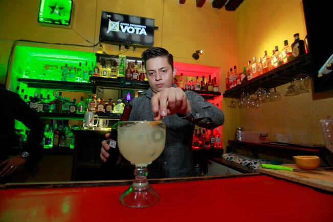 Lo típico está presente hasta en las bebidas. / Fotos: César Gómez