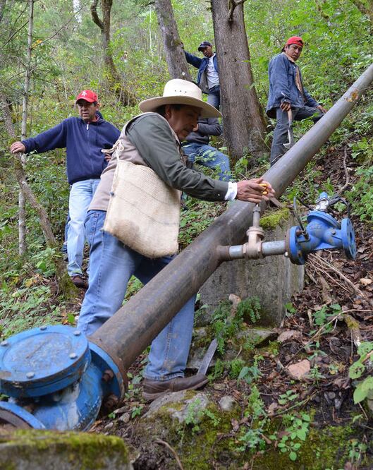 El consumo de agua en La Trinidad está dividido por horarios, por lo que solicitaron la obra para el abastecimiento completo. (ARCHIVO EL UNIVERSAL)