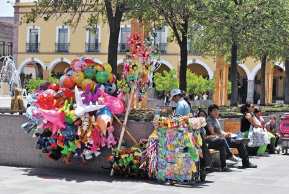 Regularizan  30 mil negocios informales