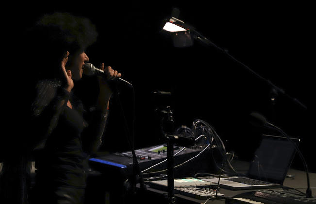 Electrizante concierto de Nueve Voltios