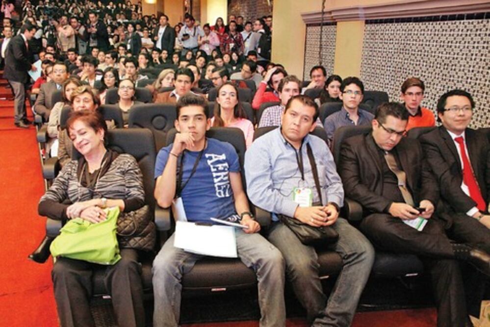 Pretenden apoyar a jóvenes capitalinos