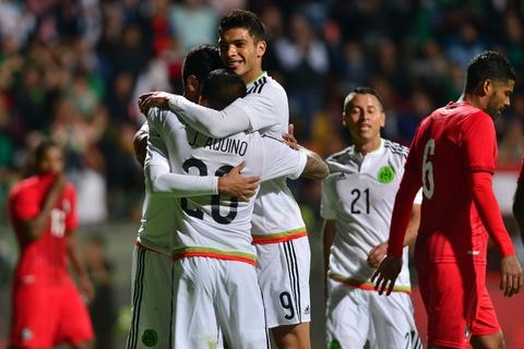 Le toca un ‘molero’ en despedida