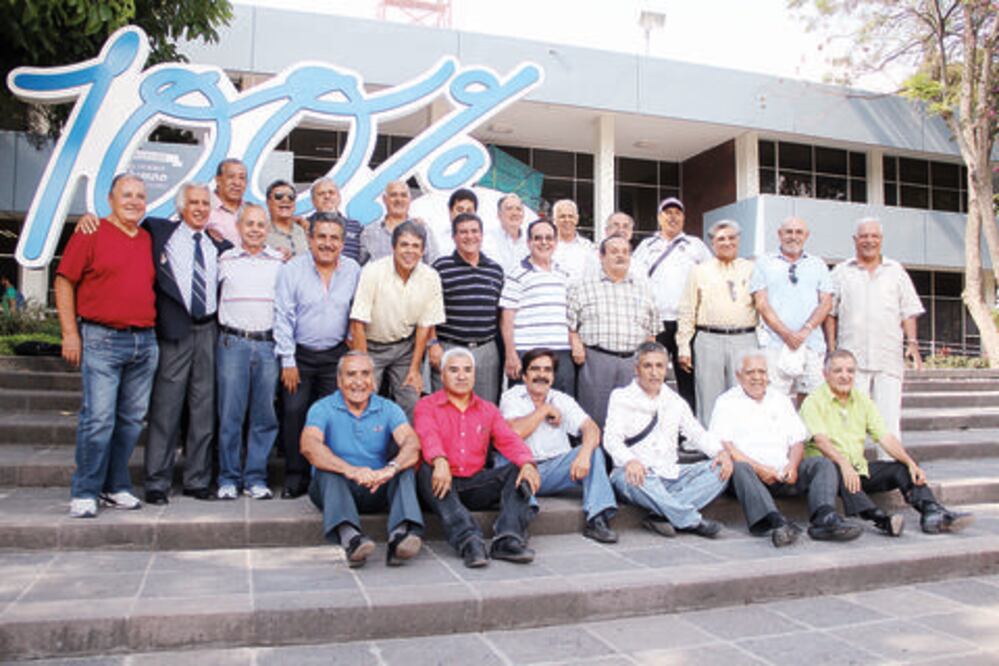 En la UAQ se presentó la exposición 100 años de futbol
