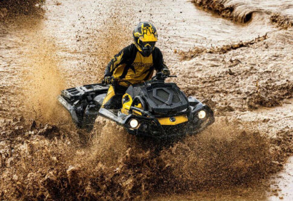 Total diversión en Festival del Lodo