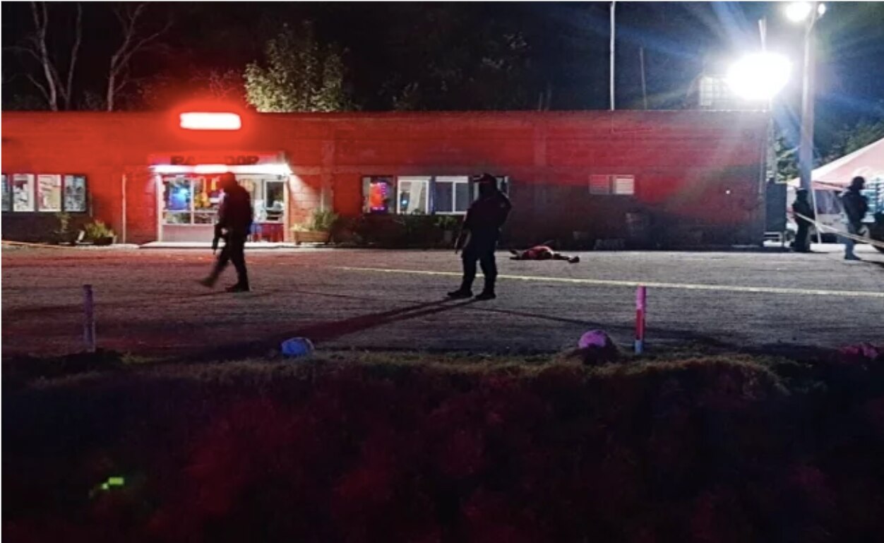 Ataque armado en restaurante carretero en Guanajuato deja 9 muertos