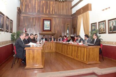 Rezagados, 150 trámites en cabildo 