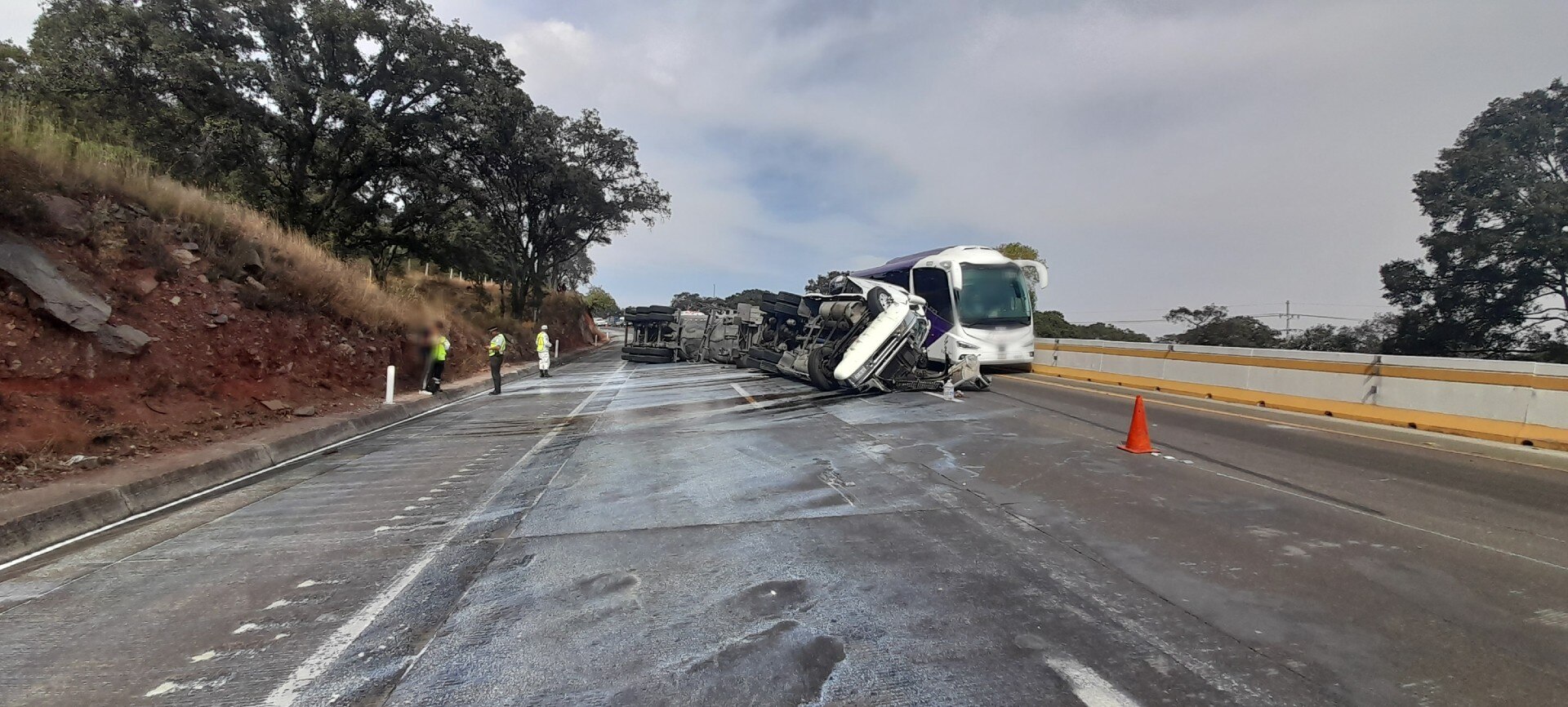 Cierre parcial en la autopista México-Querétaro, tras accidente