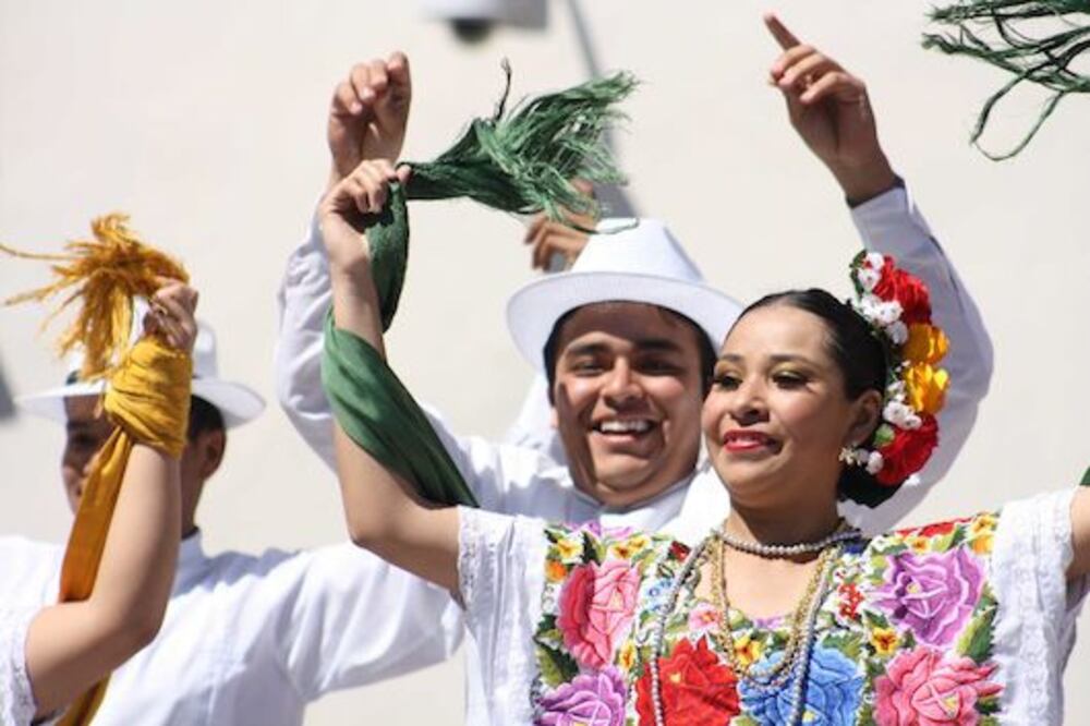 Buscan reforzar tradiciones