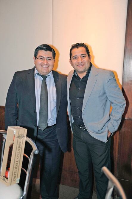 Celebran una década de  vida y gran servicio