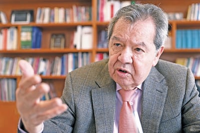 Rinden homenaje en la UNAM a Porfirio Muñoz Ledo