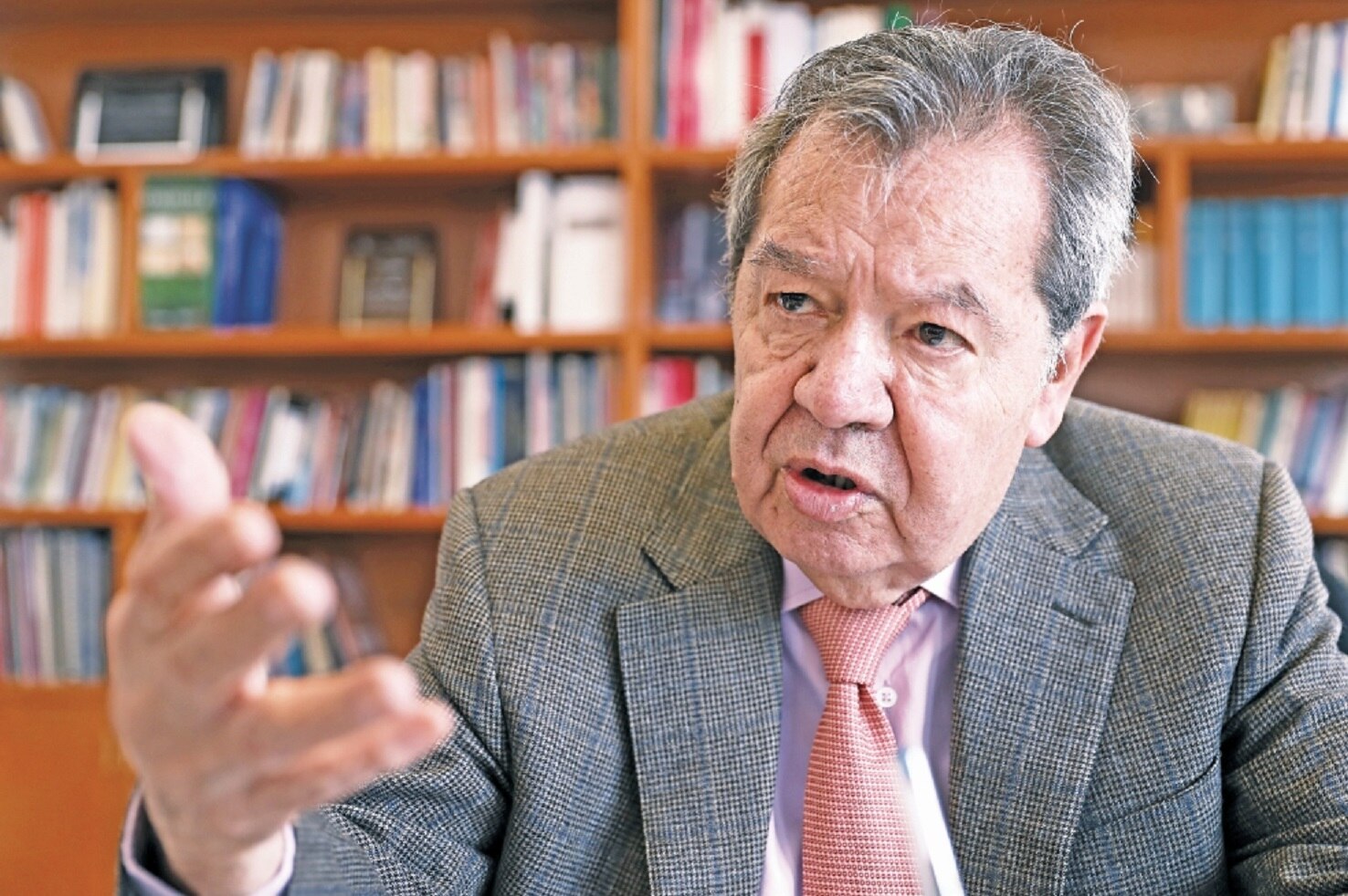 Rinden homenaje en la UNAM a Porfirio Muñoz Ledo