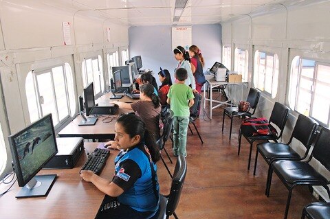 Cumple 15 años biblioteca en trenes