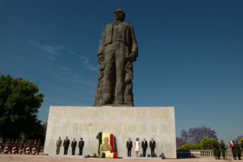Celebran al Benemérito 