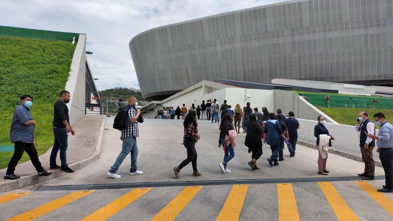 Sismo provocó crisis nerviosa en 36 personas que trabajan en el Corporativo Santander
