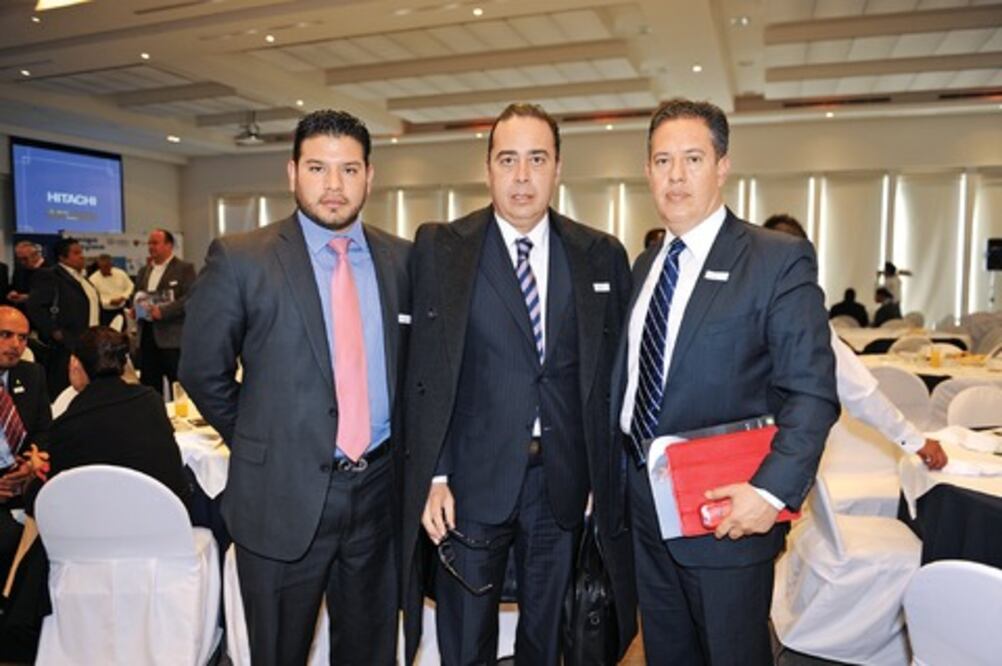 Organizan desayuno informativo