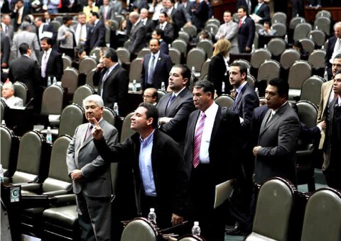 Exigen a SHCP informar