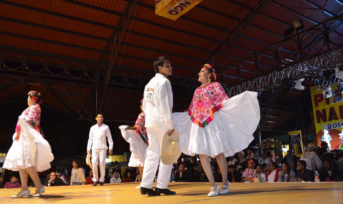 Pinal de Amoles se llenará de ritmo y tradición en el Concurso Huapango. Foto: Facebook Concurso Nacional de Baile de Huapango Pinal de Amoles