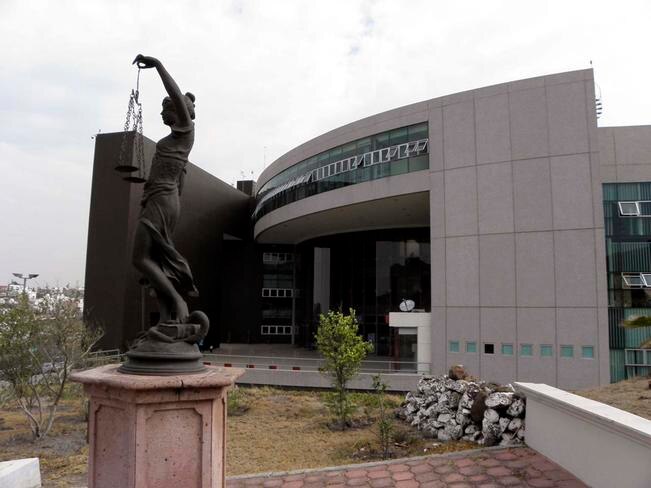 Dan 16 años de cárcel a defraudadora de ejidatarios