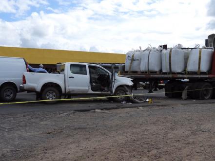 Un muerto y dos heridos tras fuerte choque en la Carretera Estatal 100