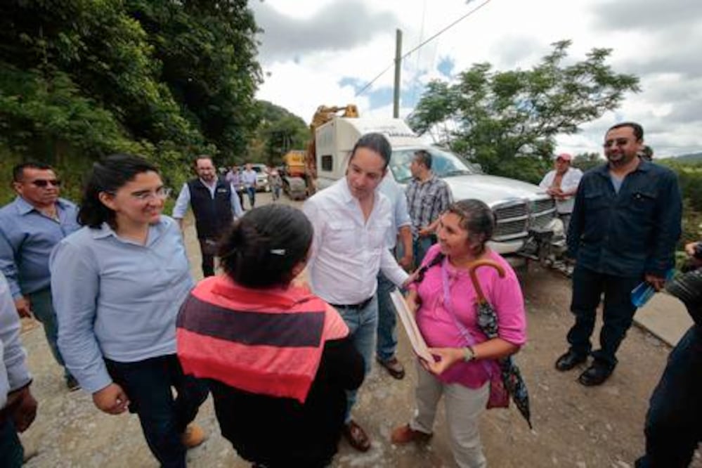 Iniciaron obras para conectar caminos rurales    