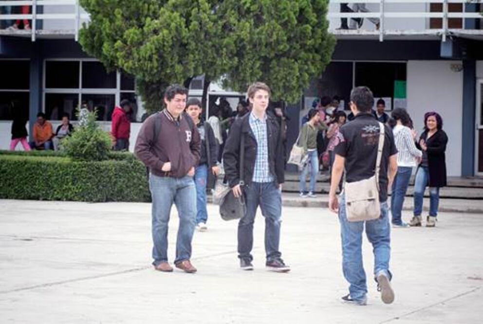 Foráneos “inflan” matrícula de la UAQ