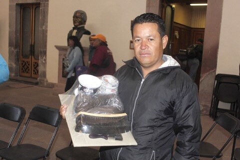 Calzada reconoce labor de ‘boleros’