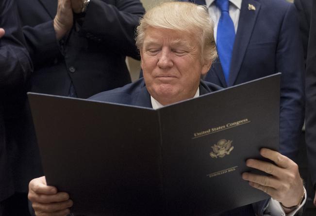 EU sufrirá si Trump acaba con el TLCAN, advierten