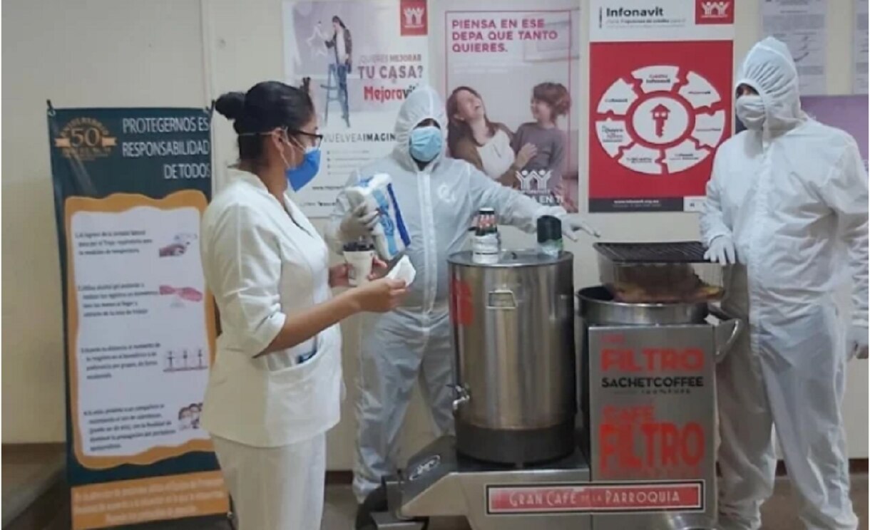 En Veracruz, La Parroquia lleva café y pan a médicos que enfrentan el Covid-19