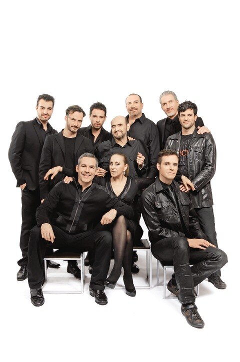 “Entre liberales y conservadores”