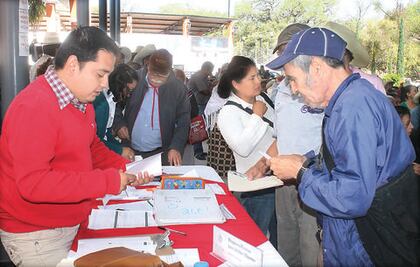 Realiza Sedesol pago en efectivo de “65 y más”