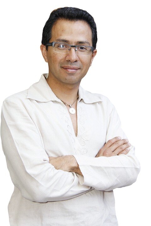 Luis René Venegas va por nuevas compañías