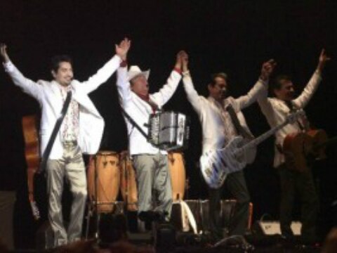 En favor de migrantes