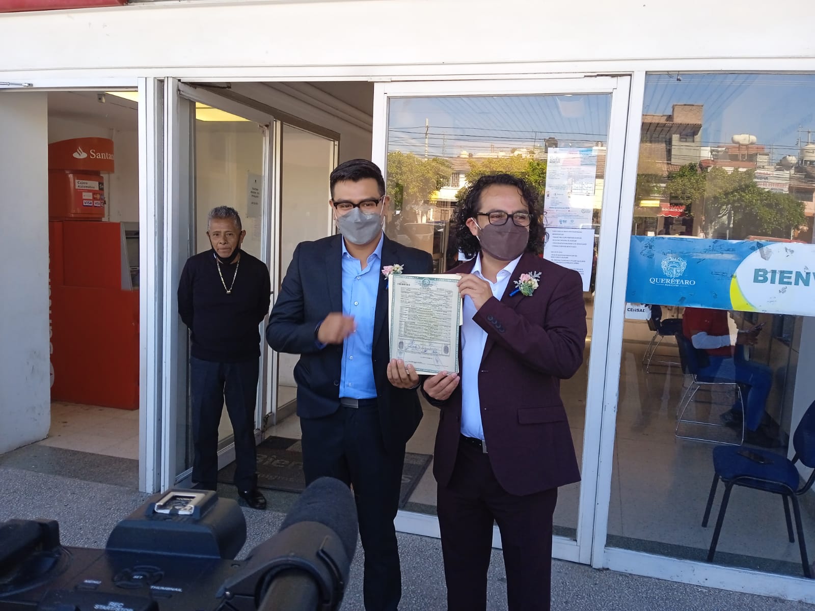 Dimitri y Sergio se casan legalmente en Querétaro
