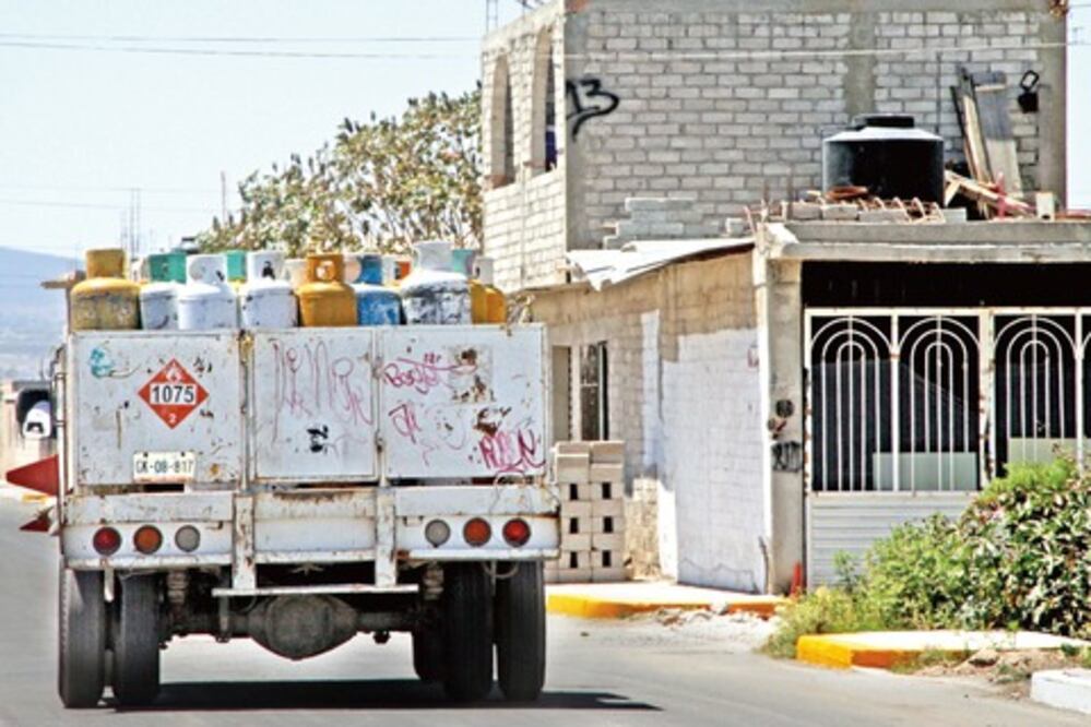 Destruyen 2 mil tanques de gas en mal estado