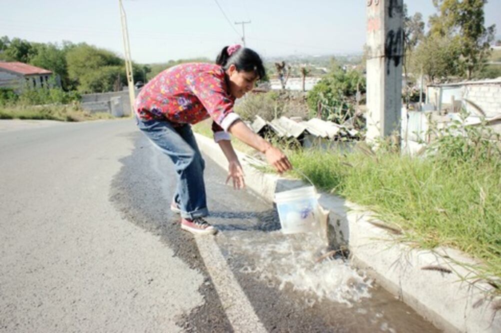 Sin agua,  más de 12 mil en SJR