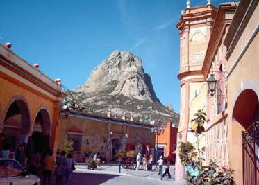 Rinde protesta patronato turístico 