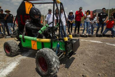 Celebran la quinta carrera de vehículos todo terreno