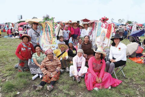 "Nos alegra ver que vienen en busca de la gracia de Dios”