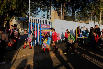 Este lunes inician clases más de 3 mil escuelas