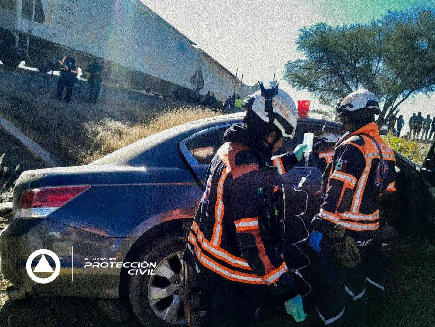 ¡Toma rutas alternas! Cierran la carretera estatal 200 tras choque de tren y automóvil